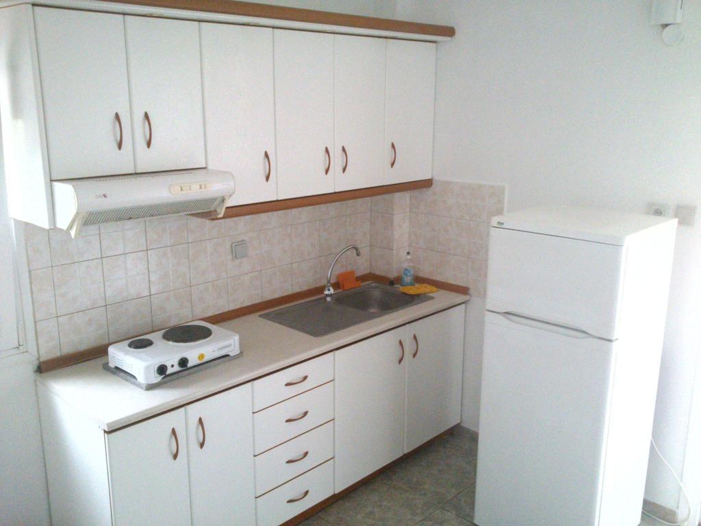 Kalaitzis Apartments Kalyves Polygyrou Phòng bức ảnh